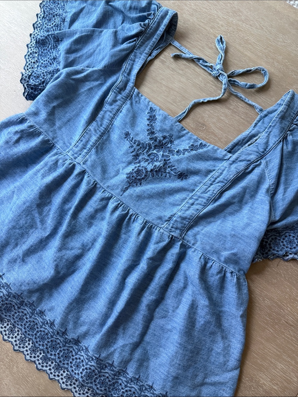 Old Navy Denim Embroidered Blouse | XL